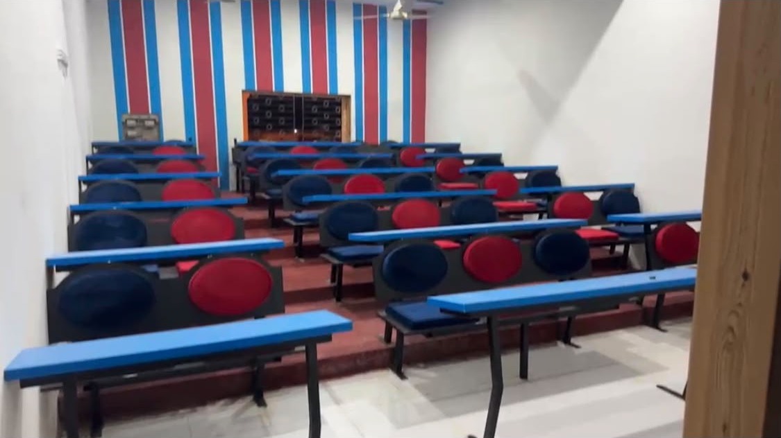 Lecture hall seating